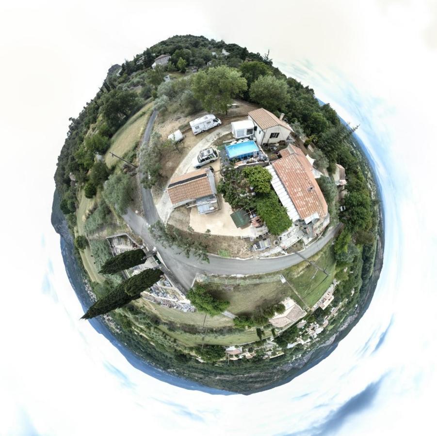 Hebergements Des Posas Sampzon Exteriér fotografie