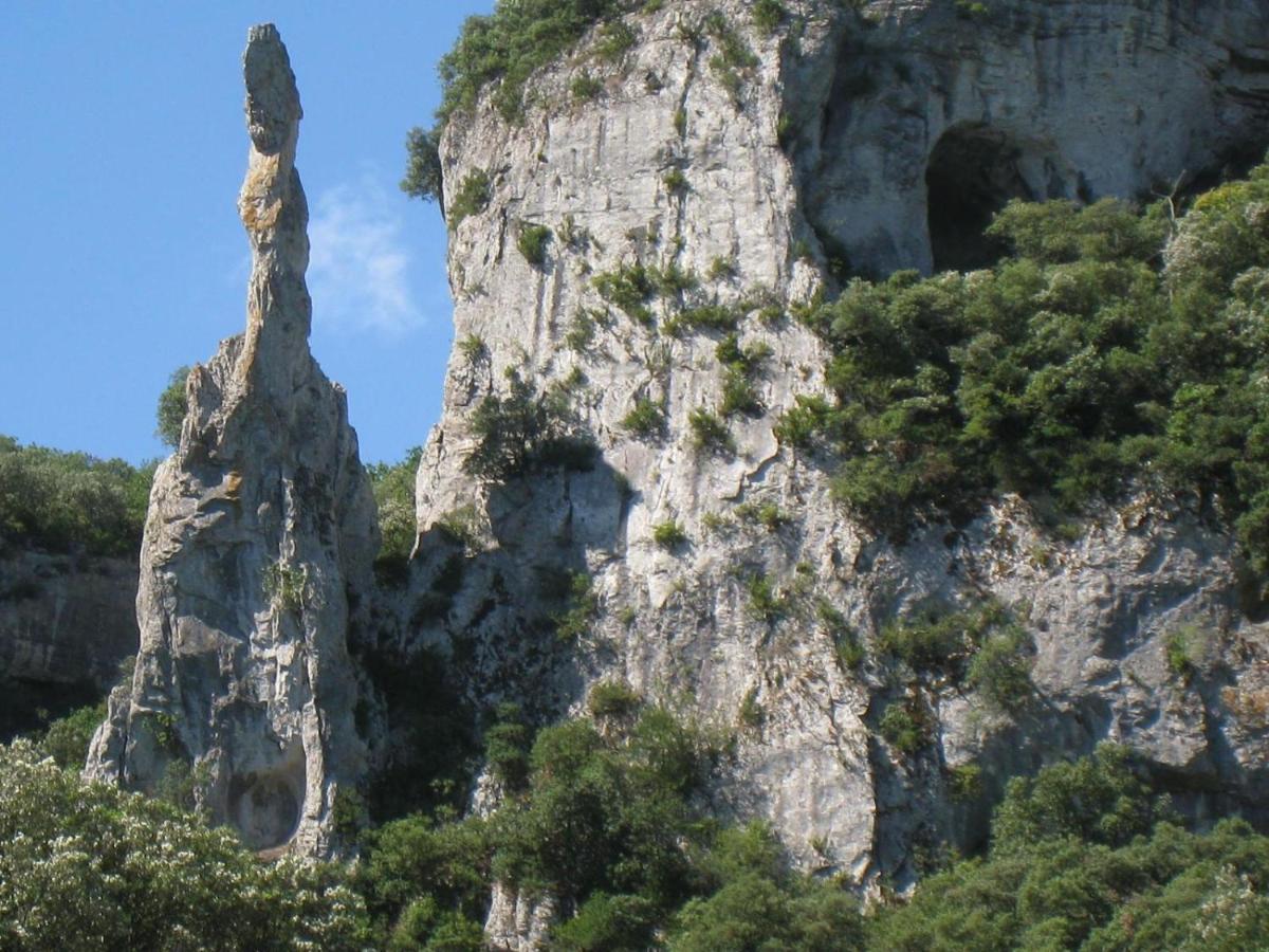 Hebergements Des Posas Sampzon Exteriér fotografie